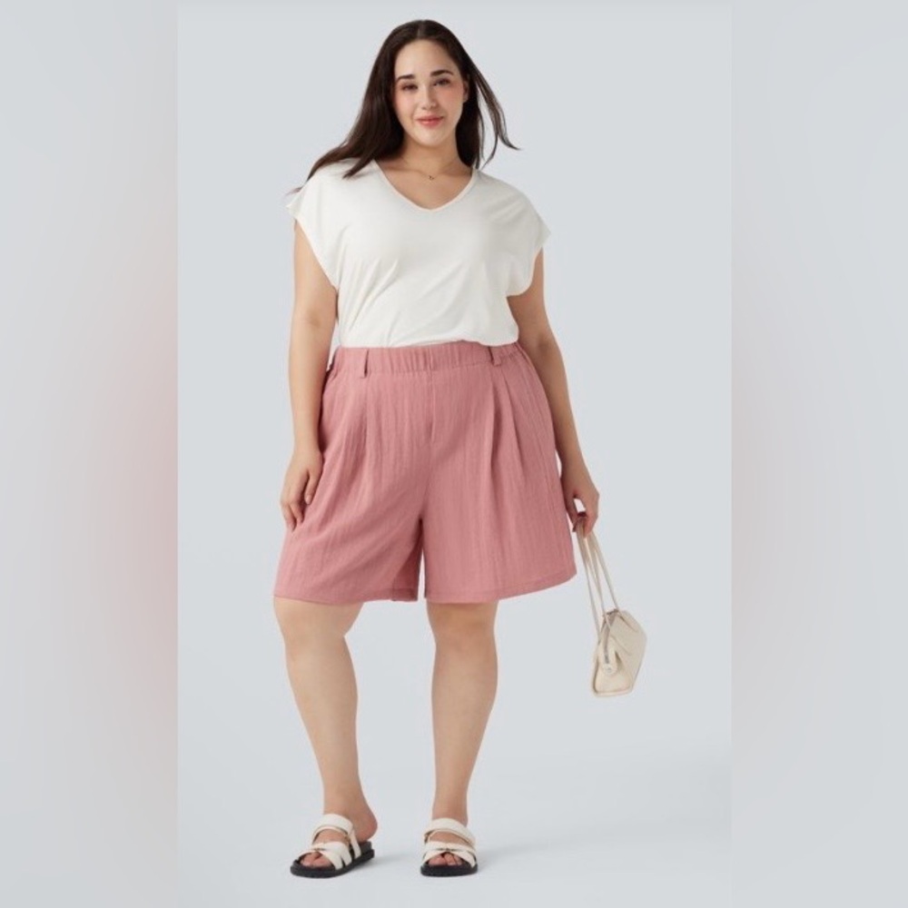 HALARA Women's Blush Pink Bermudas